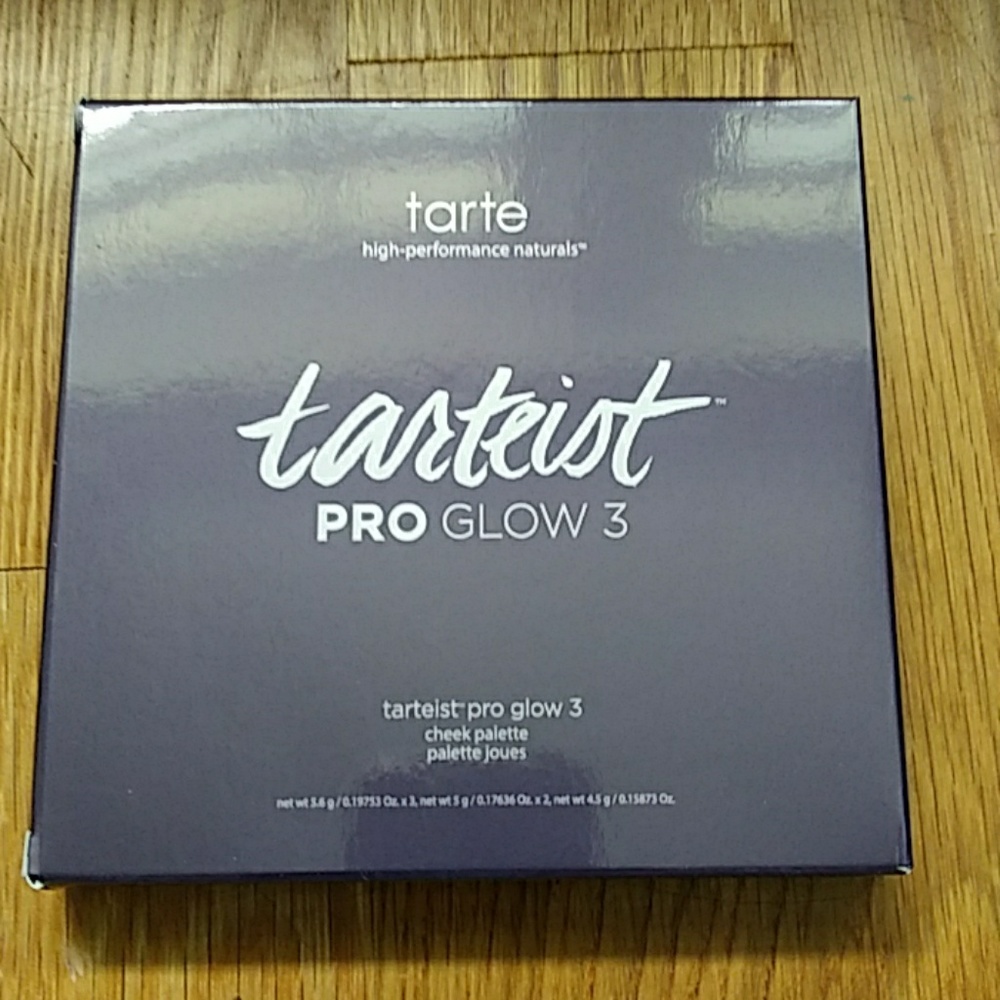 New never opened.Tarteist Pro Glow 3 cheek palette
